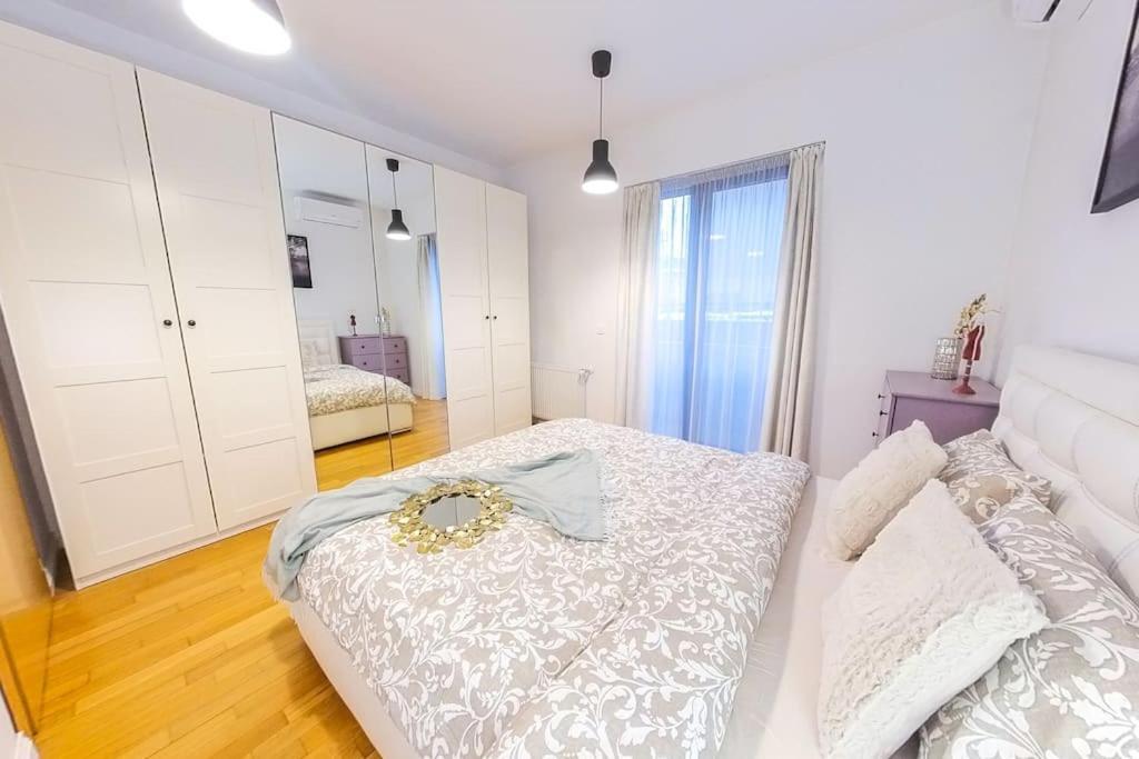 Old Town Spacious Apartment Bucharest Exterior photo