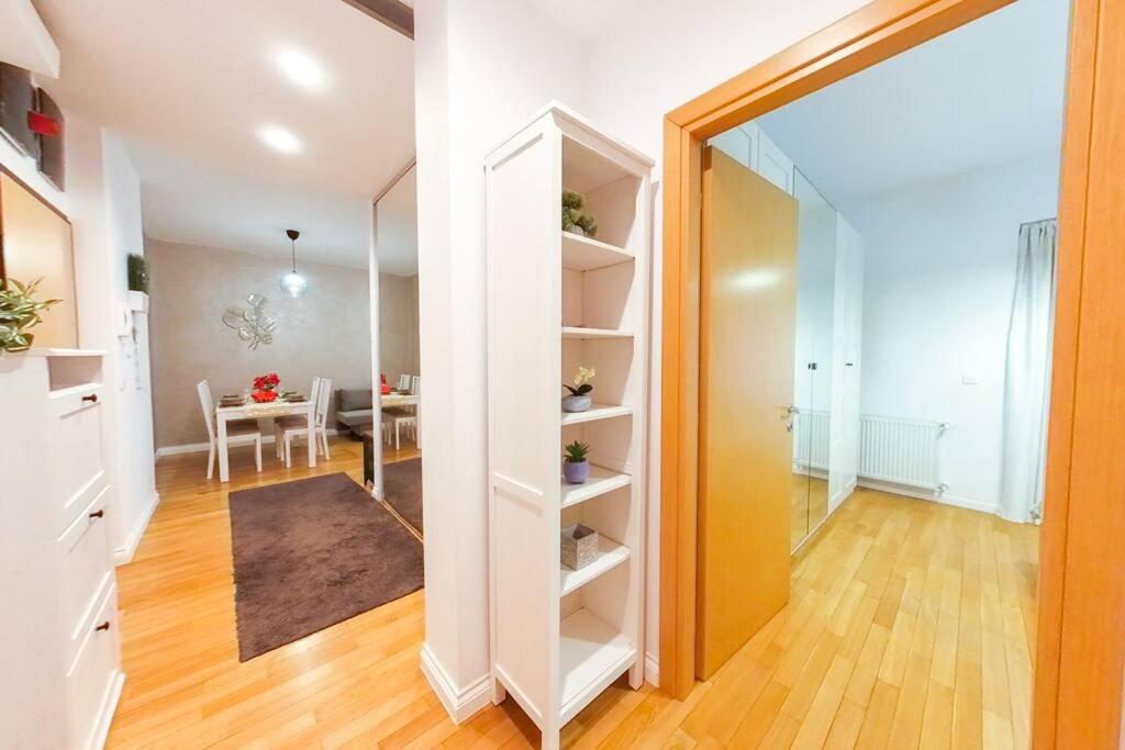 Old Town Spacious Apartment Bucharest Exterior photo